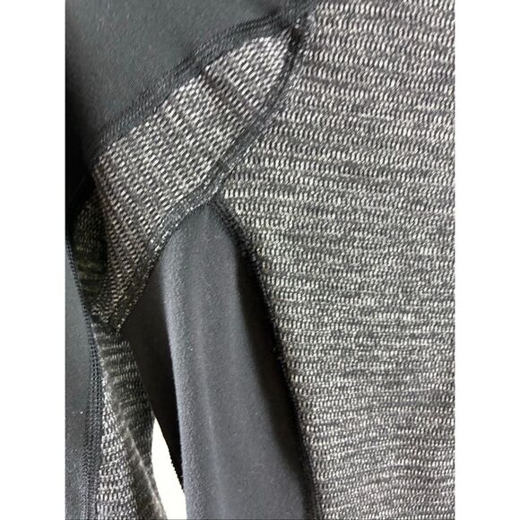 Lululemon U Turn Reversible Top in Black Size XS - Picture 7 of 8